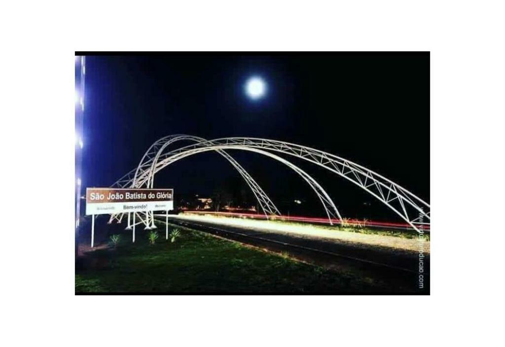 Villa Pouso Calixtrato São João Batista do Glória Esterno foto
